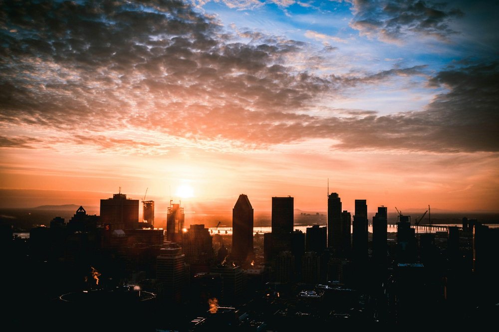 Centre-ville de Montréal au coucher du soleil